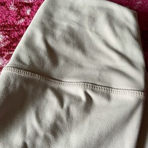 Women’s Xsmall creme color leggings
